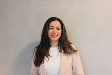  Kamala Merz (Ärztin)